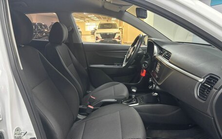KIA Rio IV, 2021 год, 2 075 000 рублей, 10 фотография