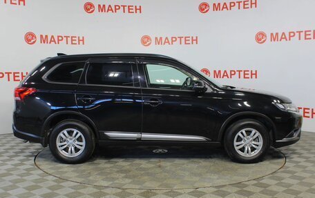 Mitsubishi Outlander III рестайлинг 3, 2021 год, 2 879 000 рублей, 4 фотография