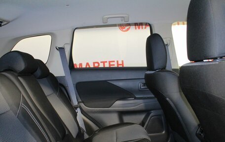 Mitsubishi Outlander III рестайлинг 3, 2021 год, 2 879 000 рублей, 11 фотография