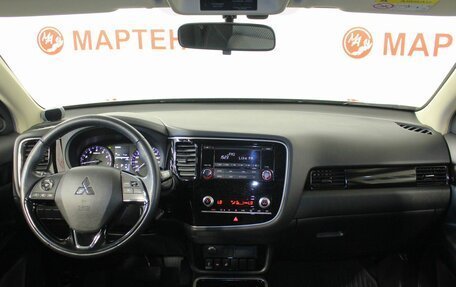 Mitsubishi Outlander III рестайлинг 3, 2021 год, 2 879 000 рублей, 17 фотография