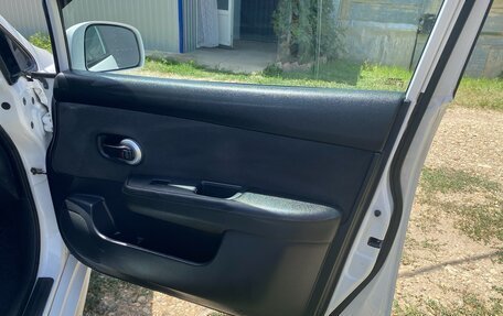 Nissan Tiida, 2012 год, 850 000 рублей, 7 фотография