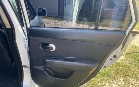 Nissan Tiida, 2012 год, 850 000 рублей, 12 фотография