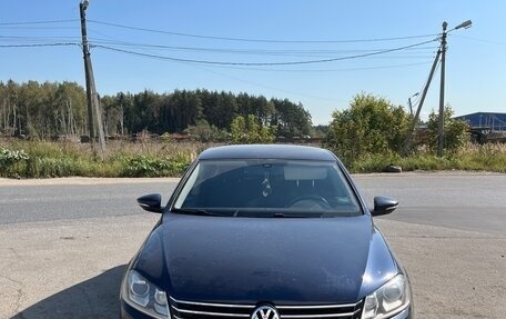 Volkswagen Passat B7, 2012 год, 700 000 рублей, 1 фотография