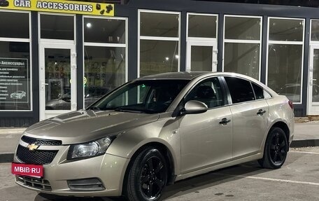 Chevrolet Cruze II, 2012 год, 735 000 рублей, 1 фотография