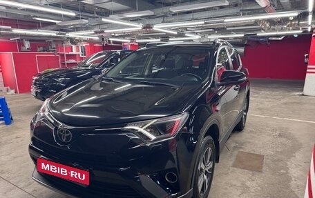Toyota RAV4, 2017 год, 2 100 000 рублей, 3 фотография