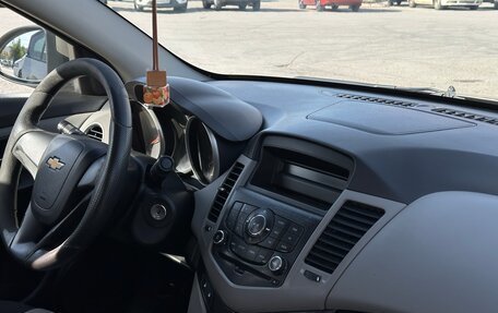 Chevrolet Cruze II, 2012 год, 735 000 рублей, 4 фотография