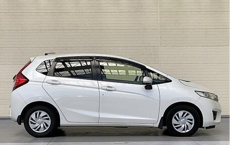Honda Fit III, 2016 год, 850 000 рублей, 5 фотография