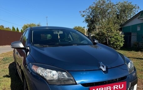 Renault Megane III, 2012 год, 750 000 рублей, 2 фотография