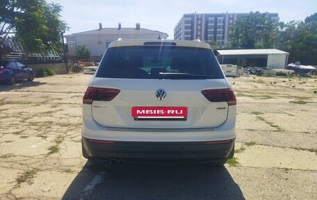 Volkswagen Tiguan II, 2019 год, 2 850 000 рублей, 4 фотография