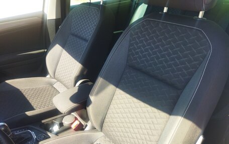 Volkswagen Tiguan II, 2019 год, 2 850 000 рублей, 11 фотография