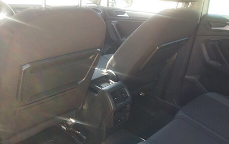 Volkswagen Tiguan II, 2019 год, 2 850 000 рублей, 8 фотография