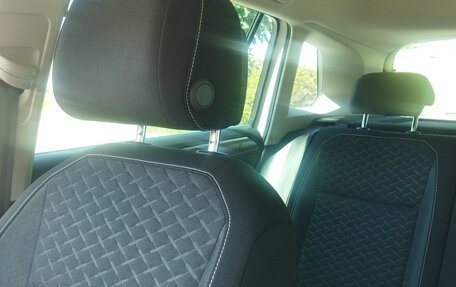 Volkswagen Tiguan II, 2019 год, 2 850 000 рублей, 18 фотография