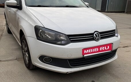 Volkswagen Polo VI (EU Market), 2010 год, 560 000 рублей, 2 фотография