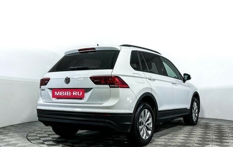 Volkswagen Tiguan II, 2018 год, 2 197 000 рублей, 5 фотография