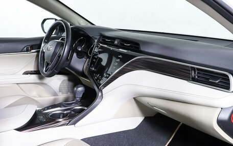 Toyota Camry, 2018 год, 3 497 000 рублей, 11 фотография