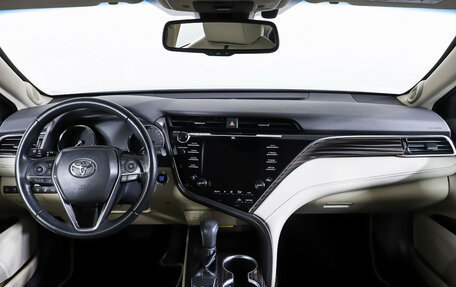 Toyota Camry, 2018 год, 3 497 000 рублей, 15 фотография