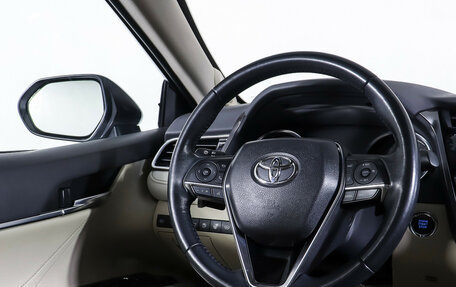 Toyota Camry, 2018 год, 3 497 000 рублей, 18 фотография