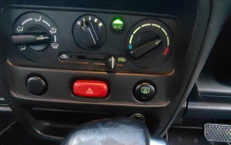 Suzuki Swift II, 2004 год, 539 000 рублей, 24 фотография
