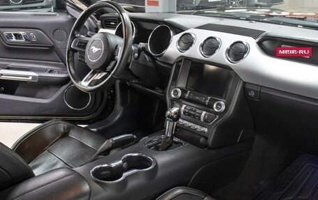 Ford Mustang VI рестайлинг, 2015 год, 2 300 000 рублей, 11 фотография