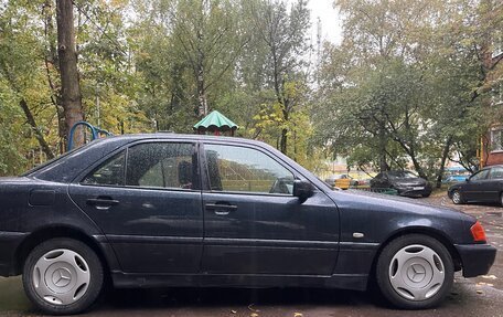 Mercedes-Benz C-Класс, 1999 год, 350 000 рублей, 3 фотография