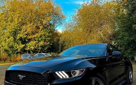 Ford Mustang VI рестайлинг, 2015 год, 2 300 000 рублей, 23 фотография