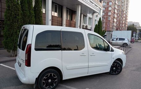 Peugeot Partner II рестайлинг 2, 2012 год, 725 000 рублей, 2 фотография