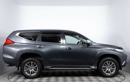 Mitsubishi Pajero Sport III рестайлинг, 2018 год, 2 620 000 рублей, 4 фотография