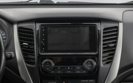 Mitsubishi Pajero Sport III рестайлинг, 2018 год, 2 620 000 рублей, 14 фотография