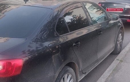 Volkswagen Jetta VI, 2013 год, 980 000 рублей, 2 фотография