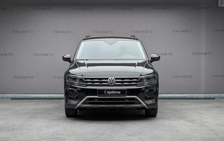 Volkswagen Tiguan II, 2020 год, 2 437 000 рублей, 2 фотография