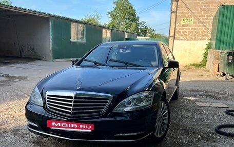 Mercedes-Benz S-Класс, 2011 год, 900 000 рублей, 2 фотография
