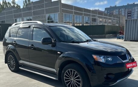 Mitsubishi Outlander III рестайлинг 3, 2007 год, 970 000 рублей, 4 фотография