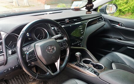 Toyota Camry, 2019 год, 1 887 000 рублей, 4 фотография