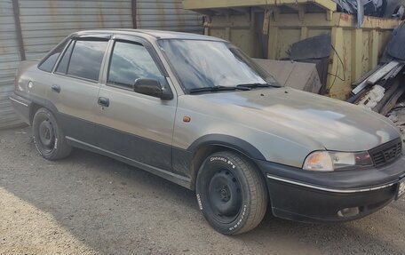 Daewoo Nexia I рестайлинг, 2004 год, 200 000 рублей, 3 фотография