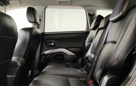 Mitsubishi Outlander III рестайлинг 3, 2011 год, 1 190 000 рублей, 13 фотография