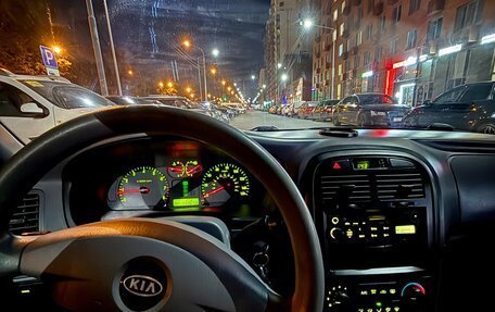 KIA Optima II, 2004 год, 260 000 рублей, 10 фотография