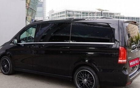 Mercedes-Benz V-Класс, 2018 год, 4 200 000 рублей, 6 фотография