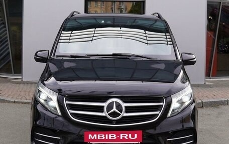Mercedes-Benz V-Класс, 2018 год, 4 200 000 рублей, 2 фотография