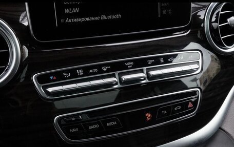 Mercedes-Benz V-Класс, 2018 год, 4 200 000 рублей, 21 фотография