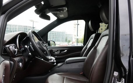 Mercedes-Benz V-Класс, 2018 год, 4 200 000 рублей, 25 фотография