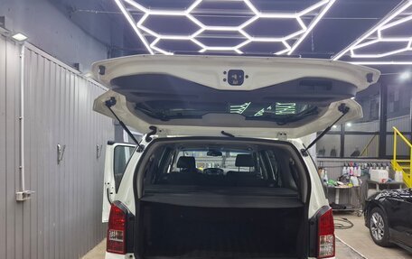 Nissan Pathfinder, 2012 год, 2 050 000 рублей, 8 фотография