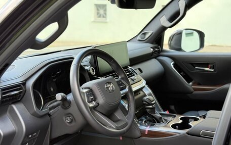 Toyota Land Cruiser, 2022 год, 10 850 000 рублей, 4 фотография