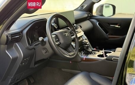 Toyota Land Cruiser, 2022 год, 10 850 000 рублей, 3 фотография