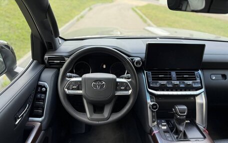 Toyota Land Cruiser, 2022 год, 10 850 000 рублей, 13 фотография