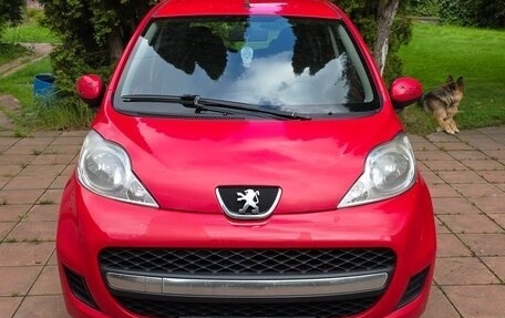 Peugeot 107 I рестайлинг, 2011 год, 400 000 рублей, 2 фотография