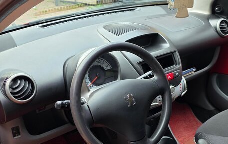 Peugeot 107 I рестайлинг, 2011 год, 400 000 рублей, 8 фотография