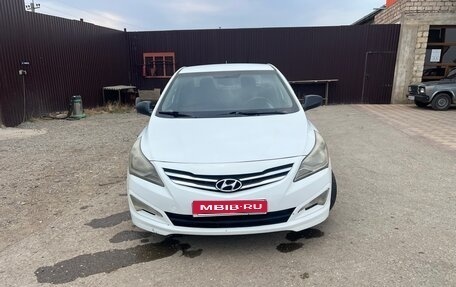 Hyundai Solaris II рестайлинг, 2016 год, 715 000 рублей, 1 фотография