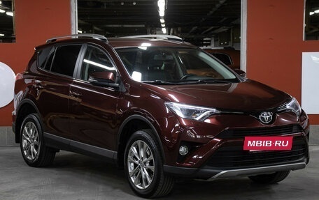 Toyota RAV4, 2017 год, 2 449 000 рублей, 3 фотография