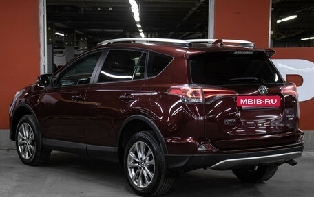 Toyota RAV4, 2017 год, 2 449 000 рублей, 7 фотография