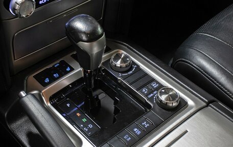 Toyota Land Cruiser 200, 2016 год, 4 700 000 рублей, 17 фотография